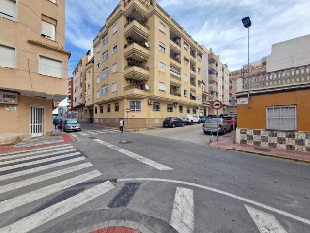 Planta baja en venta en Torrevieja, Centro photo 0