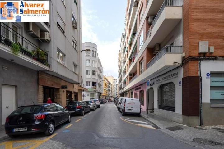 Piso en venta en Granada, Centro photo 0