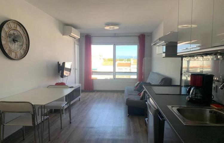Apartamento en venta en Empuriabrava photo 0