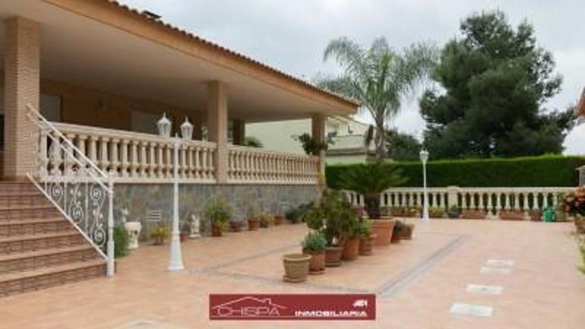 Chalet en venta en Serra, TORRES DE PORTACOELI photo 0