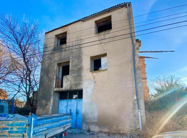 Casa con terreno en venta en Santa Bárbara, Cataluna photo 0