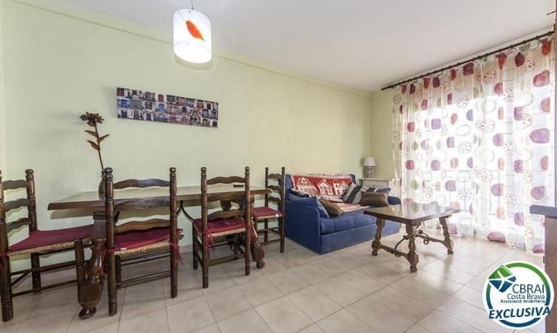 Apartamento en venta en Roses, Santa Margarida photo 0