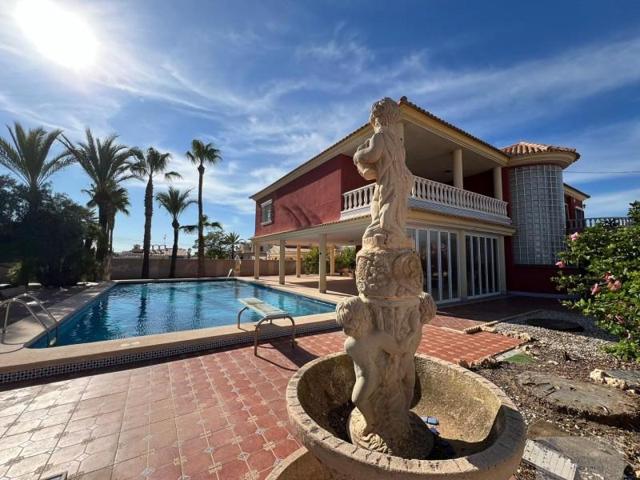 Chalet en venta en Torrevieja, Torreta florida photo 0