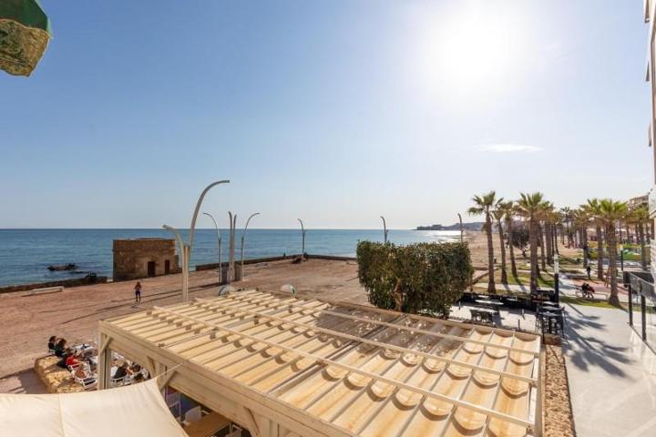 Apartamento en venta en Torrevieja photo 0