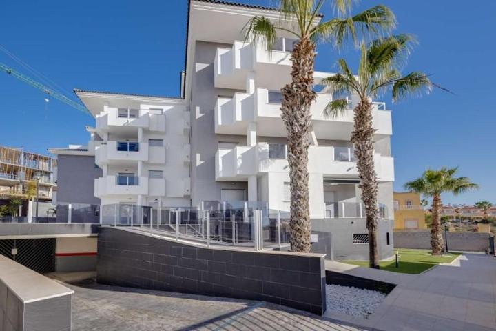 Apartamento en venta en Orihuela, Villamartín-Las Filipinas photo 0