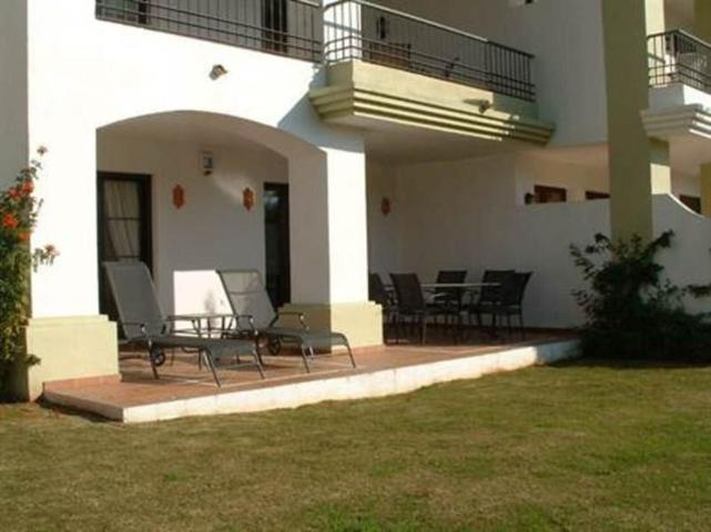 Apartamento en venta en Marbella, Costa del Sol photo 0