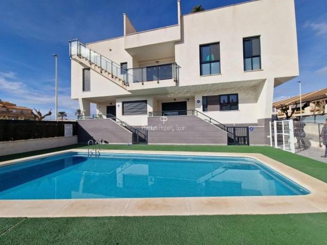 Piso en venta en Los Alcázares, Playa photo 0