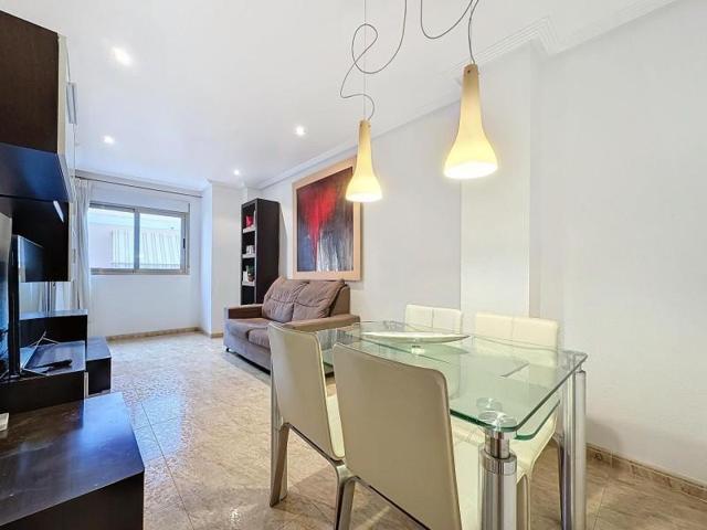 Apartamento en venta en Torrevieja, Torrevieja photo 0