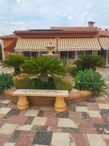 Chalet en venta en Elche photo 0