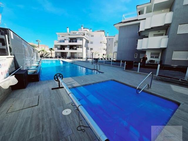 Apartamento en venta en Torrevieja, Los balcones photo 0