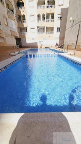 Apartamento en venta en Torrevieja, Torrevieja photo 0