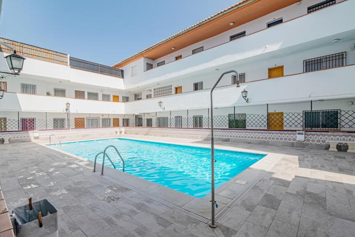 PISO CON PISCINA COMUNITARIA EN LA ZUBIA photo 0