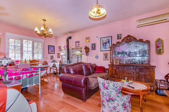 PRECIOSA CASA EN EL CENTRO DE OGÍJARES – AMPLIA, LUMINOSA, JARDÍN photo 0