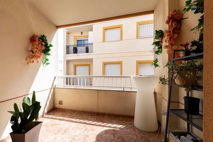 Piso En venta en Calle Lucrecia, 9, Playa De Garrucha, Garrucha photo 0