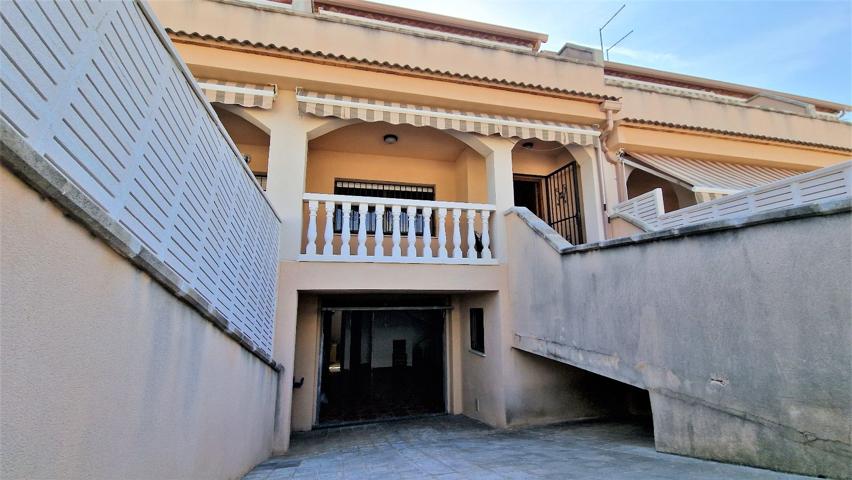 Chalet adosado en Creixell photo 0