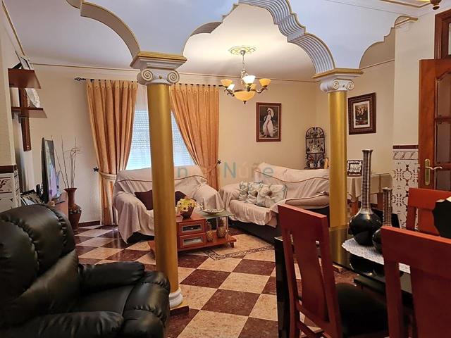 Casa con cochera photo 0