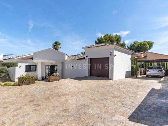 Villa En venta en Dénia photo 0