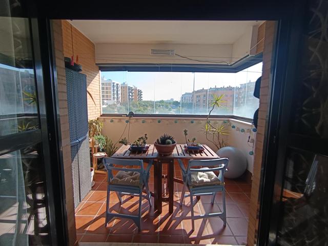 Piso en Urbanización Privada en Mairena del Aljarafe photo 0
