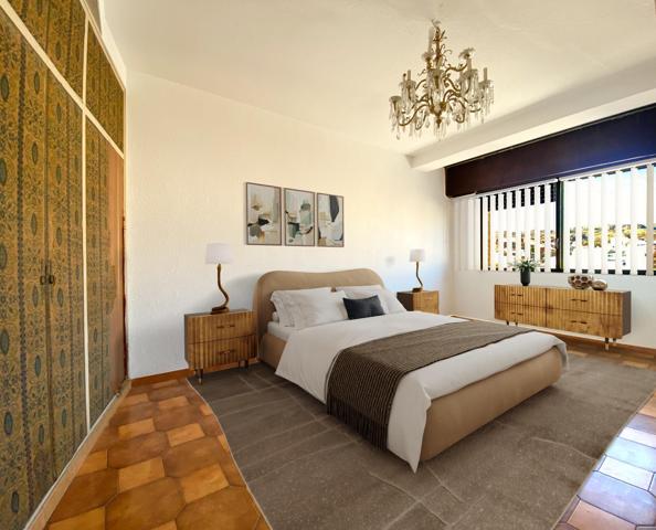 AMPLIA VIVIENDA CON MUCHAS POSIBILIDADES A 100 M DEL PASEO DE ALMERIA CON VISTAS ESPECTACULARES photo 0