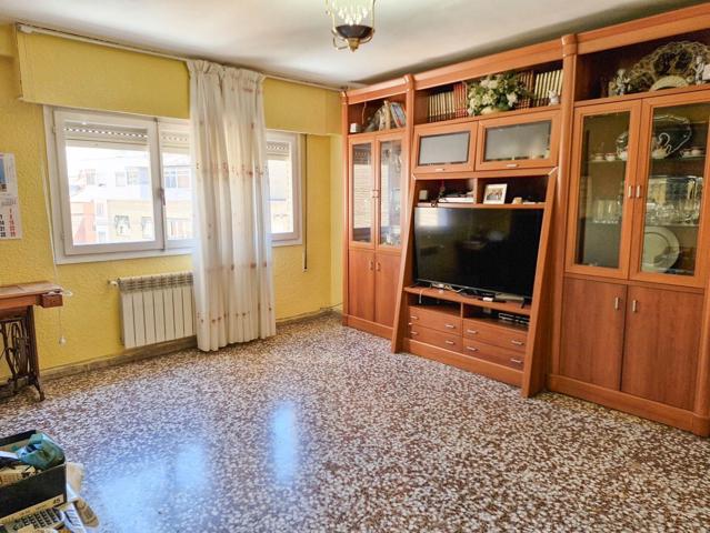 Piso En venta en Zaragoza photo 0