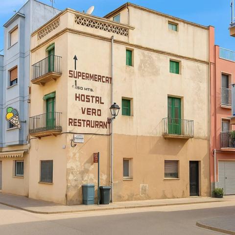 🏚 Casa de pueblo a reformar en el centro de Sant Pere Pescador – 3 plantas con terraza y muchas pos photo 0
