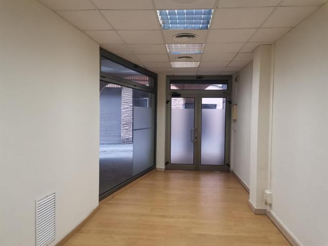Local Comercial en alquiler en El Vendrell - zona centre photo 0