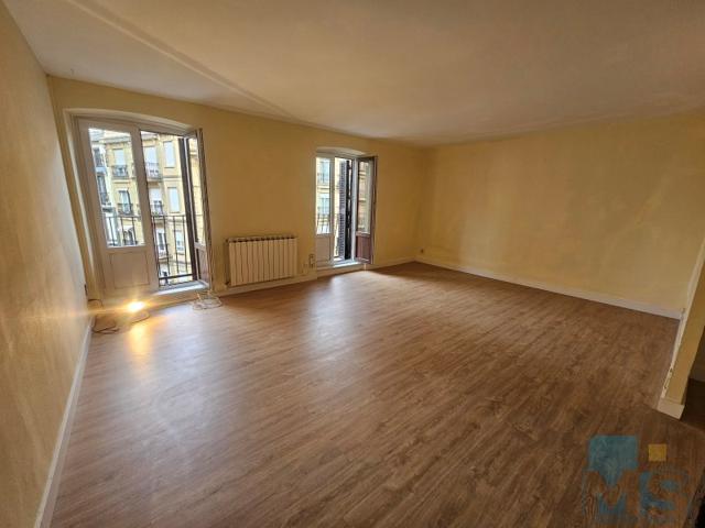 Piso En venta en Donostia - San Sebastián photo 0
