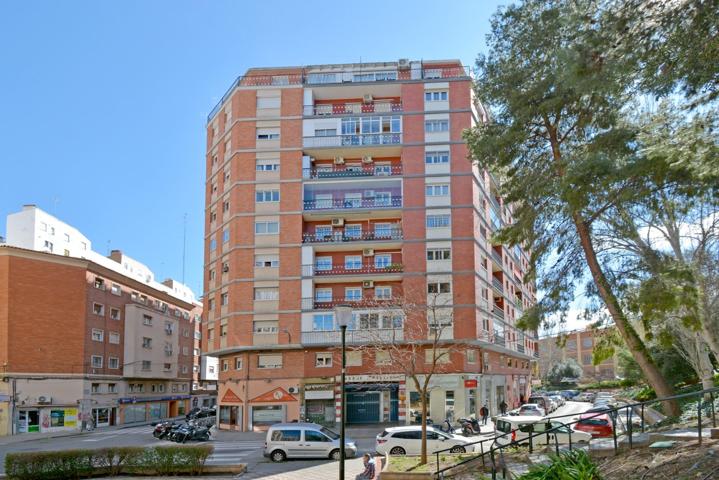 PISO DE 4 DORMITORIOS EN SECTOR TENOR FLETA - C- MARIA MOLINER photo 0