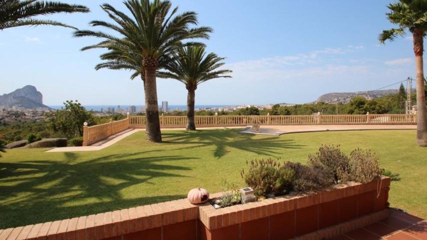 Espectacular villa con vistas en Calpe photo 0