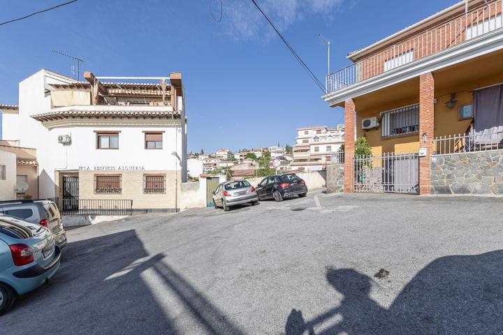 Gran piso en el centro del Barrio de Monachil photo 0