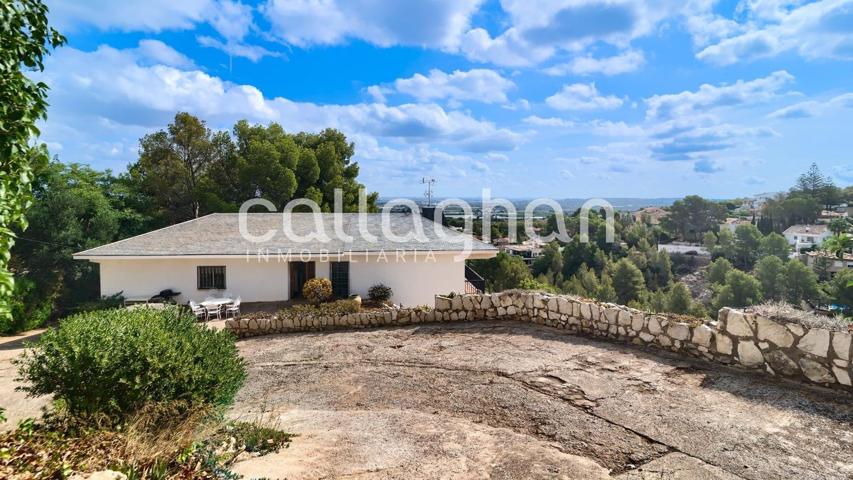 Casa En venta en Calle Puerto De Los Leones, Sierra Perenchiza - Cumbres De Calicanto - Santo D, Chiva photo 0