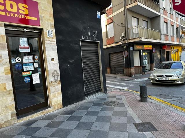 LOCAL COMERCIAL EN LA MEJOR ZONA DE ATARFE!! photo 0