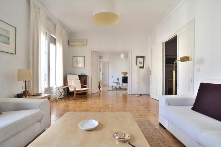 EXEPCIONAL PISO DE 185m2, 4 DORMITORIOS, 2 BAÑOS y TERRAZA photo 0