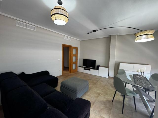 Exclusivo piso de 3 dormitorios con solárium privado y trastero photo 0