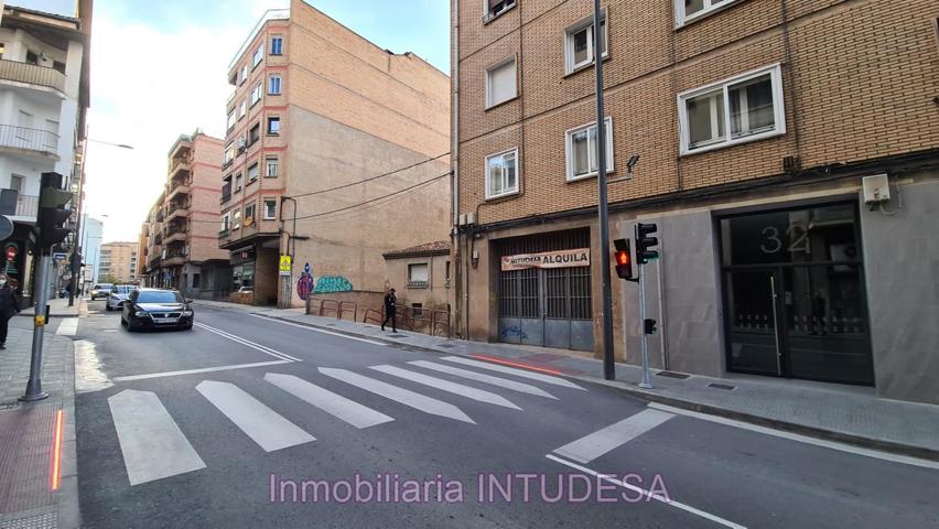 Local en alquiler en Tudela de 112 m2 photo 0