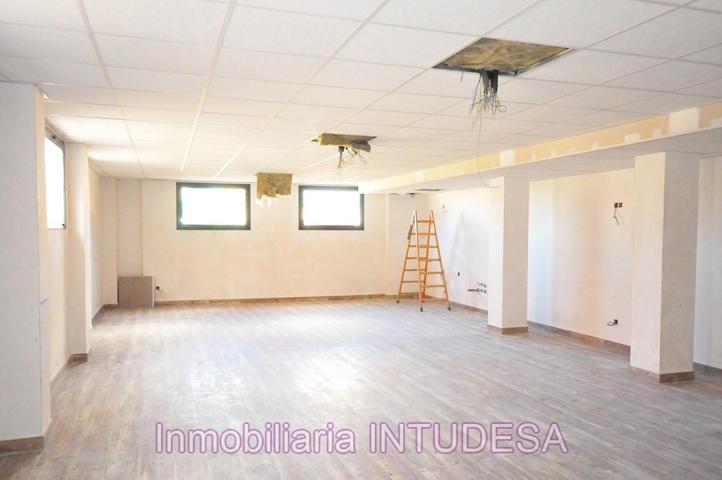 Local en alquiler en Tudela de 85 m2 photo 0