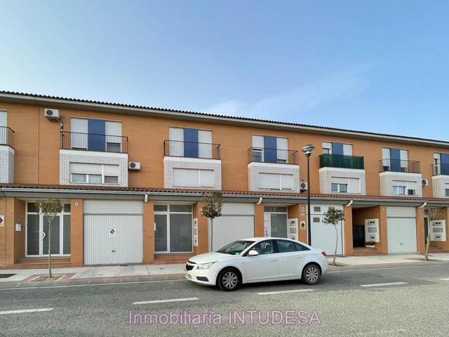 EN VENTA CASA ADOSADA DE TRES DORMITORIOS Y DOS BAÑOS EN MURCHANTE photo 0