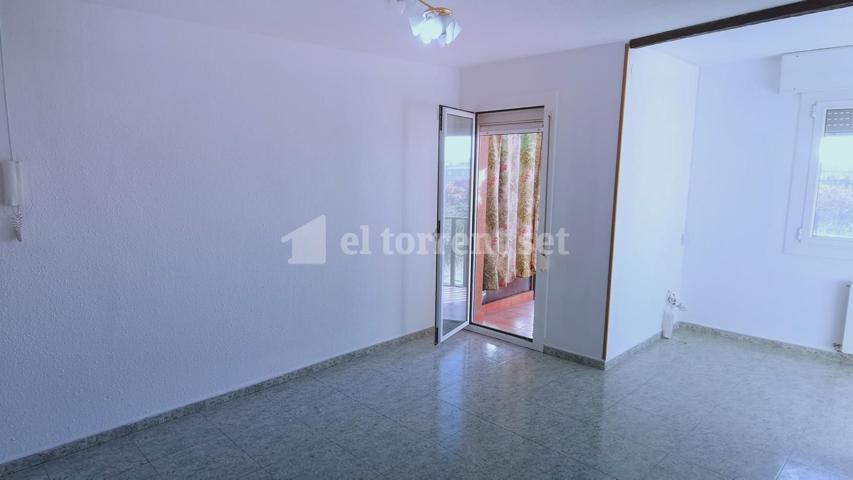 PISO EN VENTA 2 hab Mataró Cerdanyola ASCENSOR photo 0