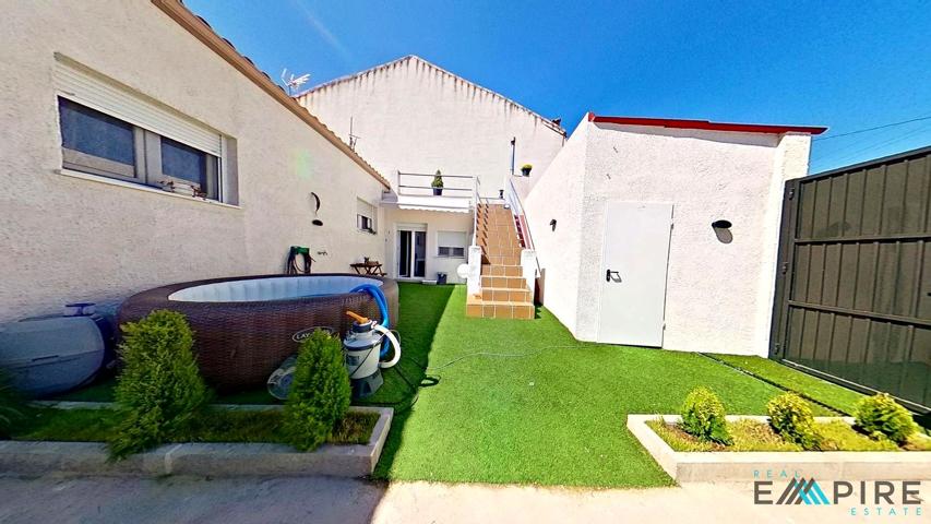 Casa - Chalet en venta en Yeles de 200 m2 photo 0