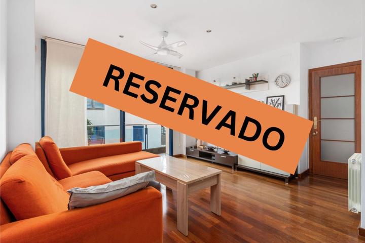 Luminoso Dúplex Esquinero con Vistas Despejadas en Premià de Mar – ¡Ubicación Privilegiada! photo 0