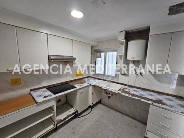 Piso en venta (subasta) en Burjassot, bajo vivienda photo 0