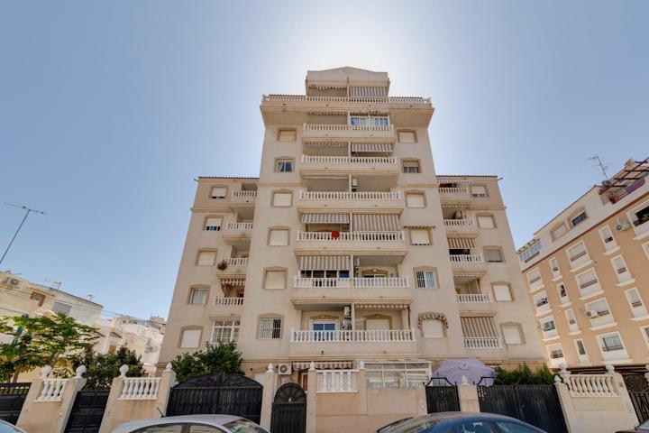 APARTAMENTO DE 2 DORMITORIOS CON PISCINA COMUNITARIA EN TORREVIEJA photo 0