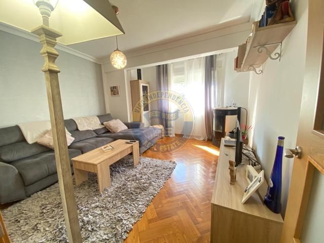 PRECIOSO PISO DE 3 HABITACIONES REFORMADO photo 0