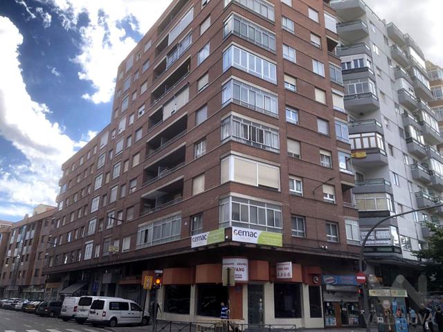 Piso en venta en Valladolid de 101 m2 photo 0
