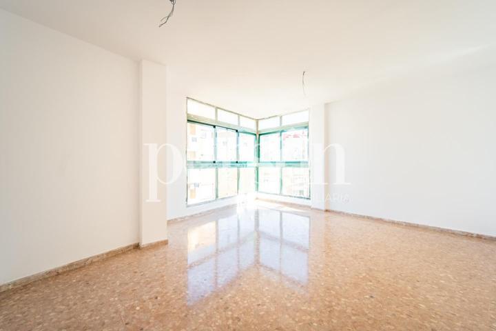 Piso en venta en Torrent de 99 m2 photo 0