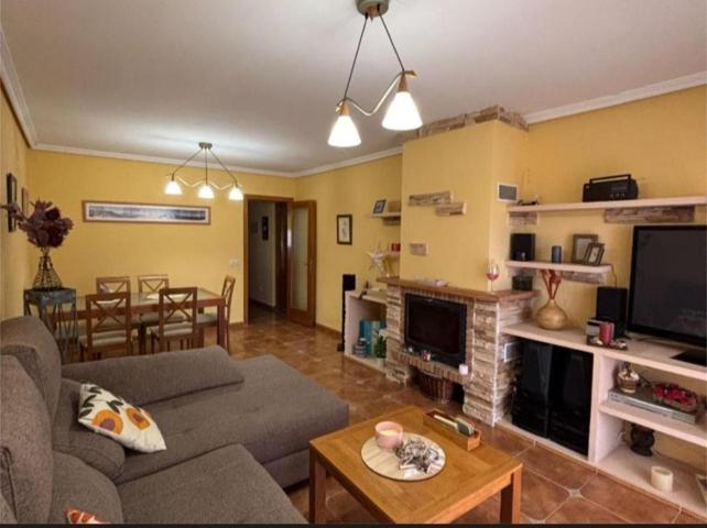 SE VENDE CHALET ADOSADO EN LA NUCIA CERCA DE BENIDORM photo 0