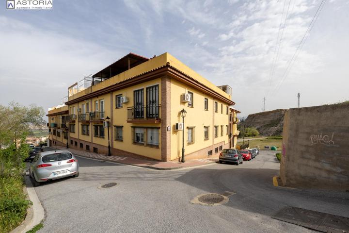 ENCANTADOR PISO DE 3 DORMITORIOS EN CÁJAR photo 0