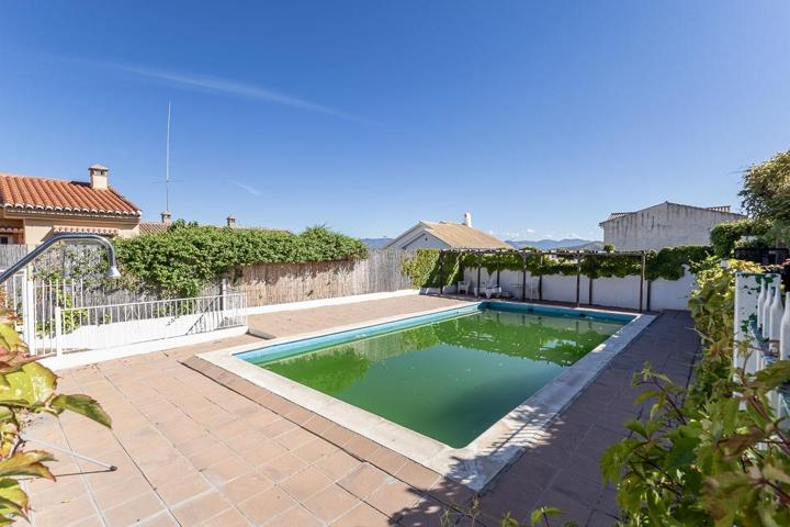 CASA ADOSADA EN URBANIZACIÓN CON PISCINA, MONACHIL photo 0