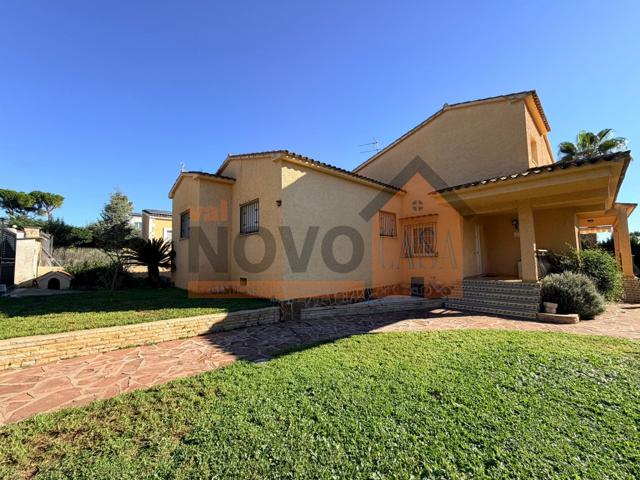 Villa En venta en Picassent photo 0