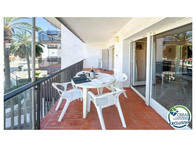 Piso En venta en Roses photo 0